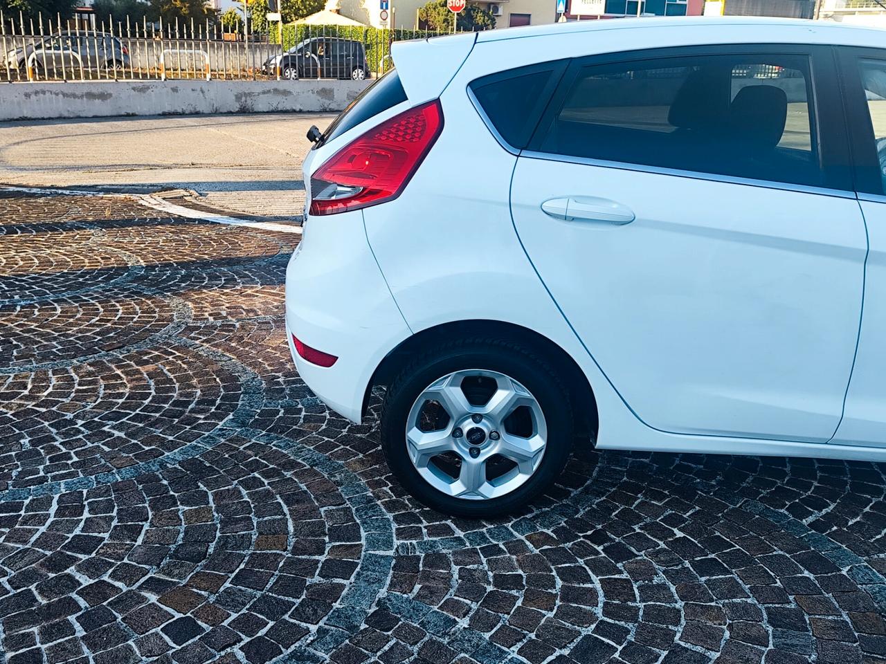 Ford Fiesta 1.4 TDCi 5p. Titanium