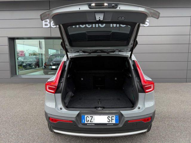 VOLVO XC40 B3 2.0 163cv Core GARANZIA 5 ANNI-IVA ESP.-WINTER