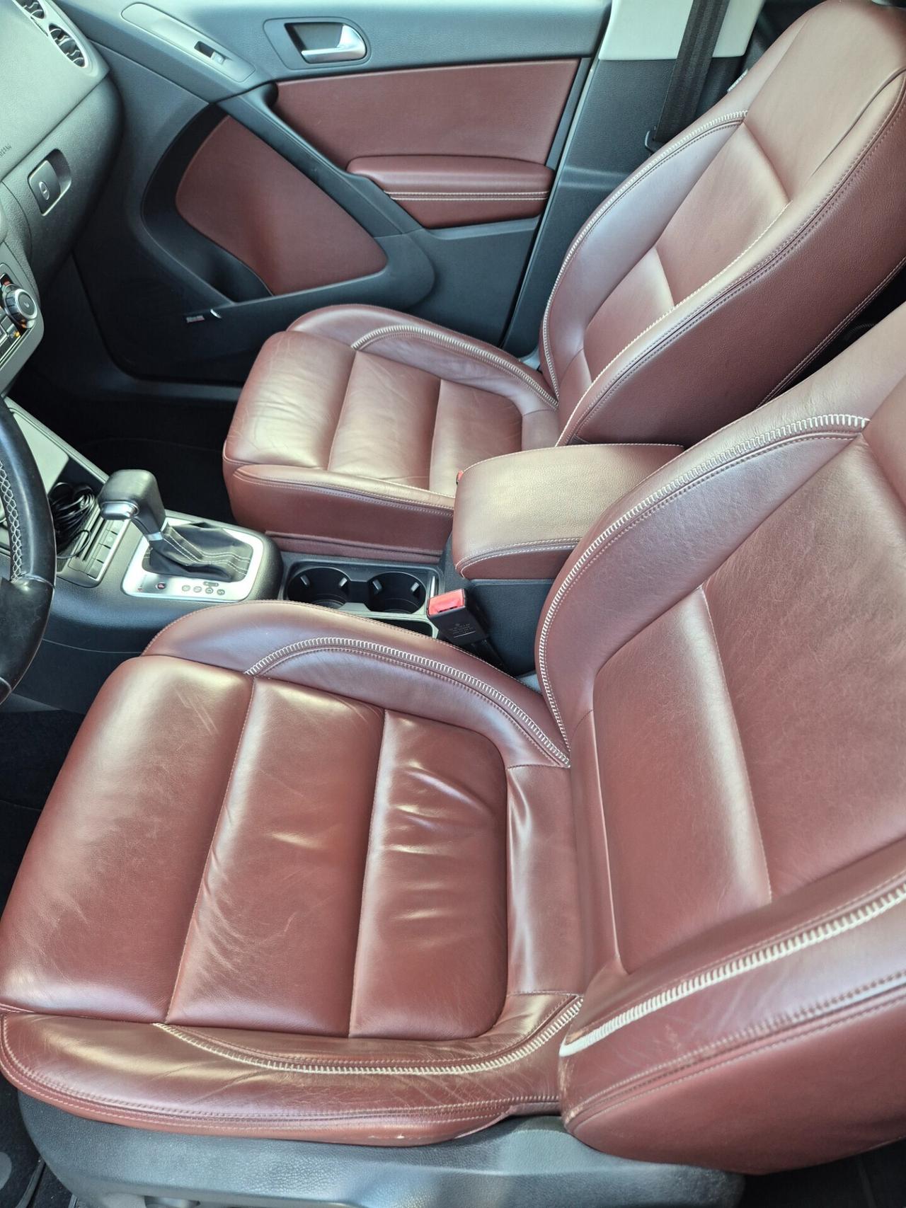 Volkswagen Tiguan 2.0 TDI DPF 4MOTION DSG Sport & Style
