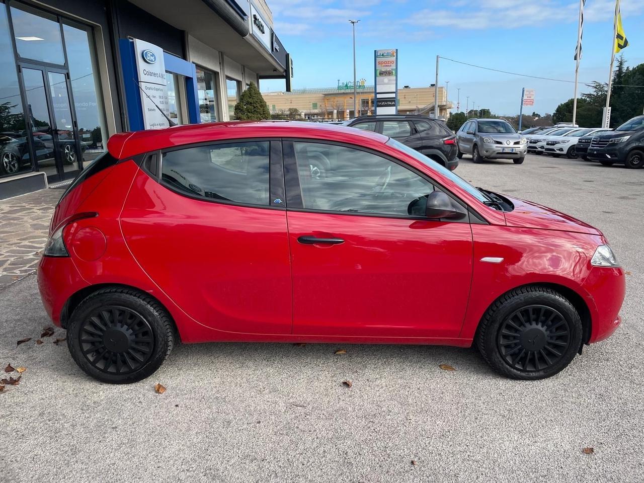 Lancia Ypsilon 1.2 69 CV 5 porte GPL Ecochic Gold