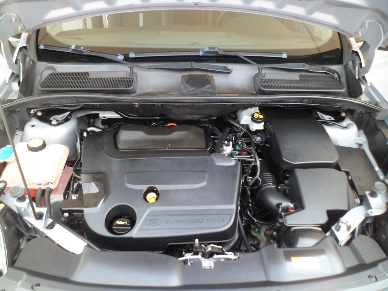 Ford Kuga 2.0 TDCi 163 CV 4WD Titanium 10