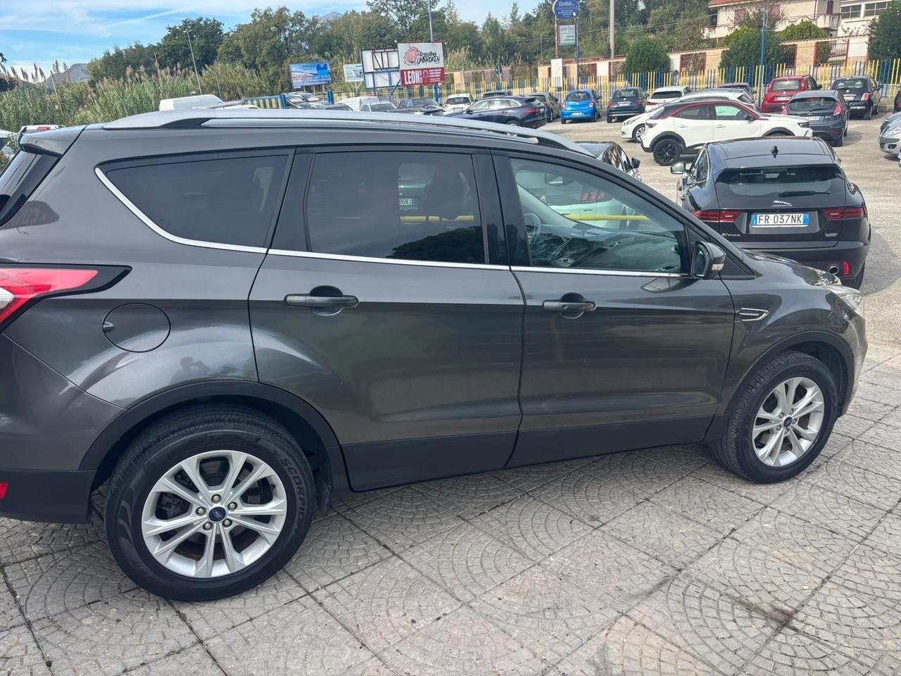 Ford Kuga Full 1.5 benzina 120 cv unico proprietario pari al nuovo