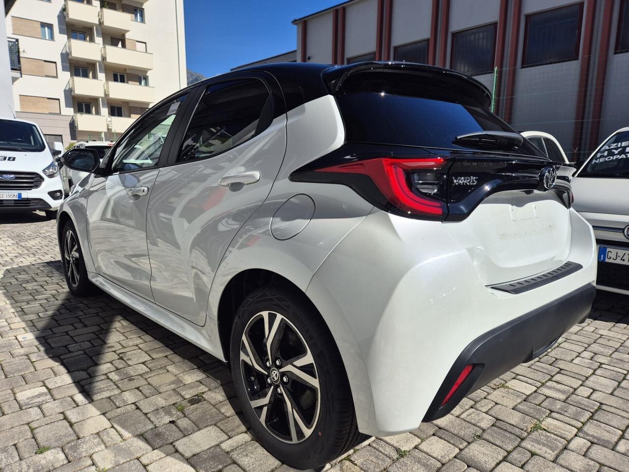 Toyota Yaris 1.5 Hybrid 5 porte Trend