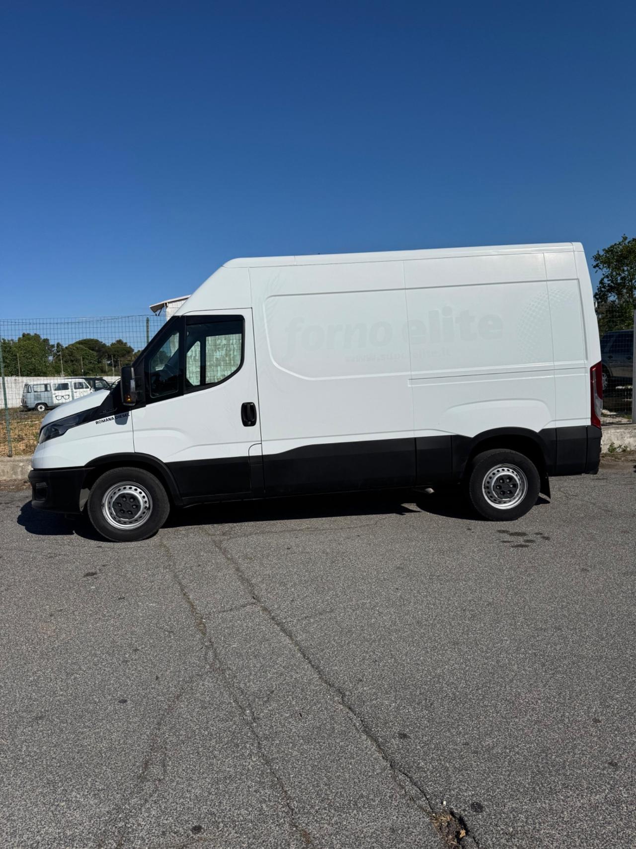 Iveco Daily 33S12 2.3 HPT PM Cabinato