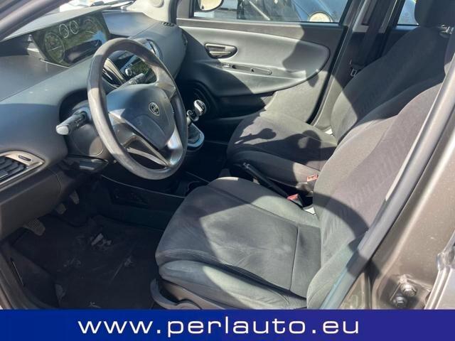 Lancia Ypsilon 1.2 69 CV 5 porte Gold