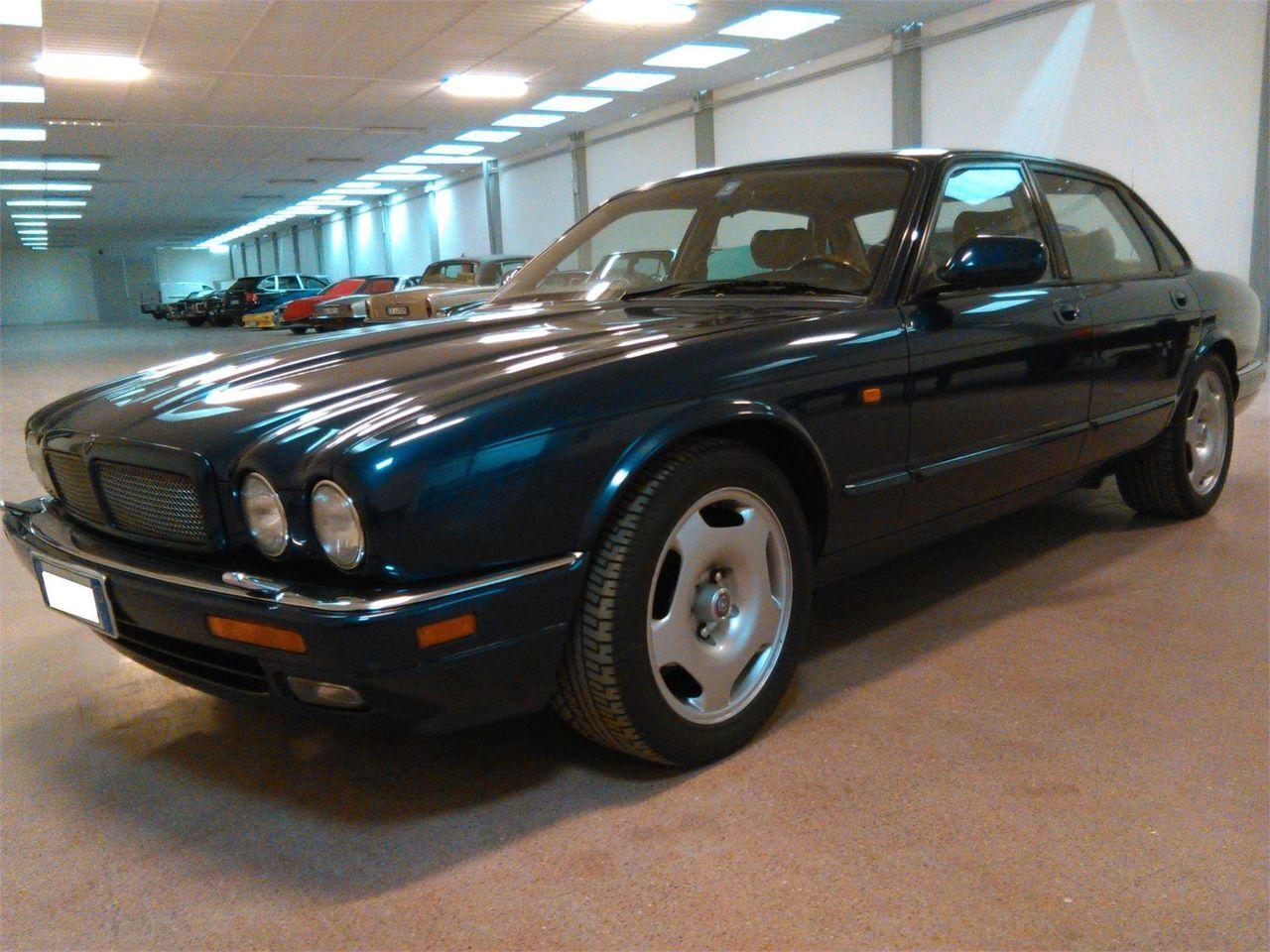 JAGUAR XJ XJR 4.0