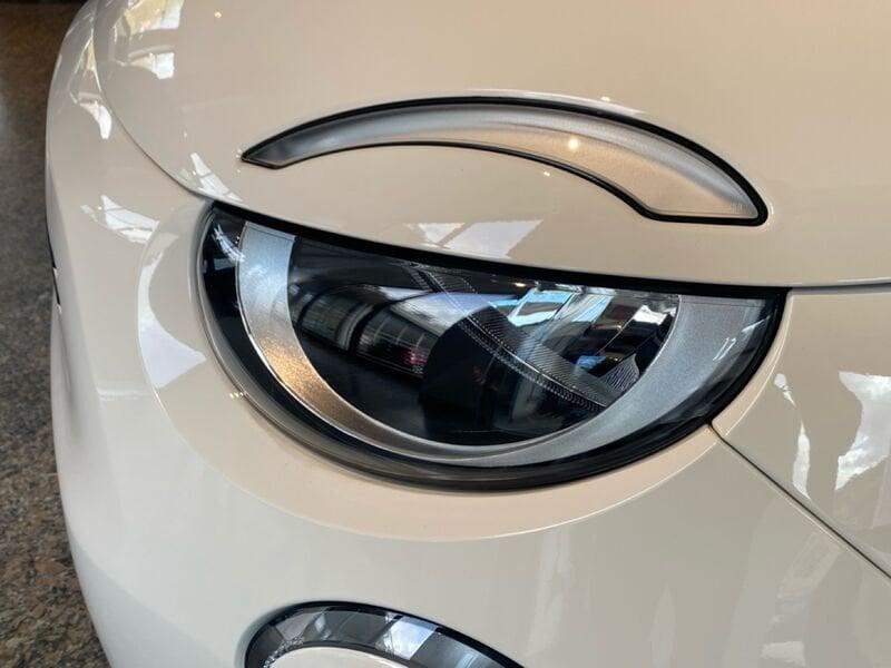 FIAT 500 500e Berlina 42 kWh Icon