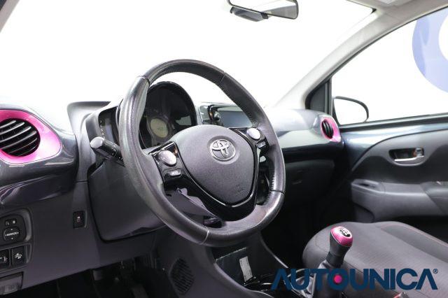 TOYOTA Aygo CONNECT 1.0 VVT-I 72 CV 5 PORTE X-WAVE CABRIO