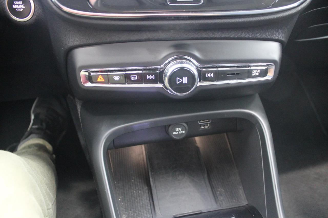 Volvo XC40 2.0 D3 Inscription Geartronic TETTO