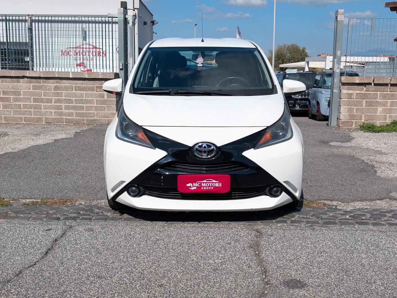 Toyota Aygo 1.0 VVT-i 69 CV 5 porte x-cool