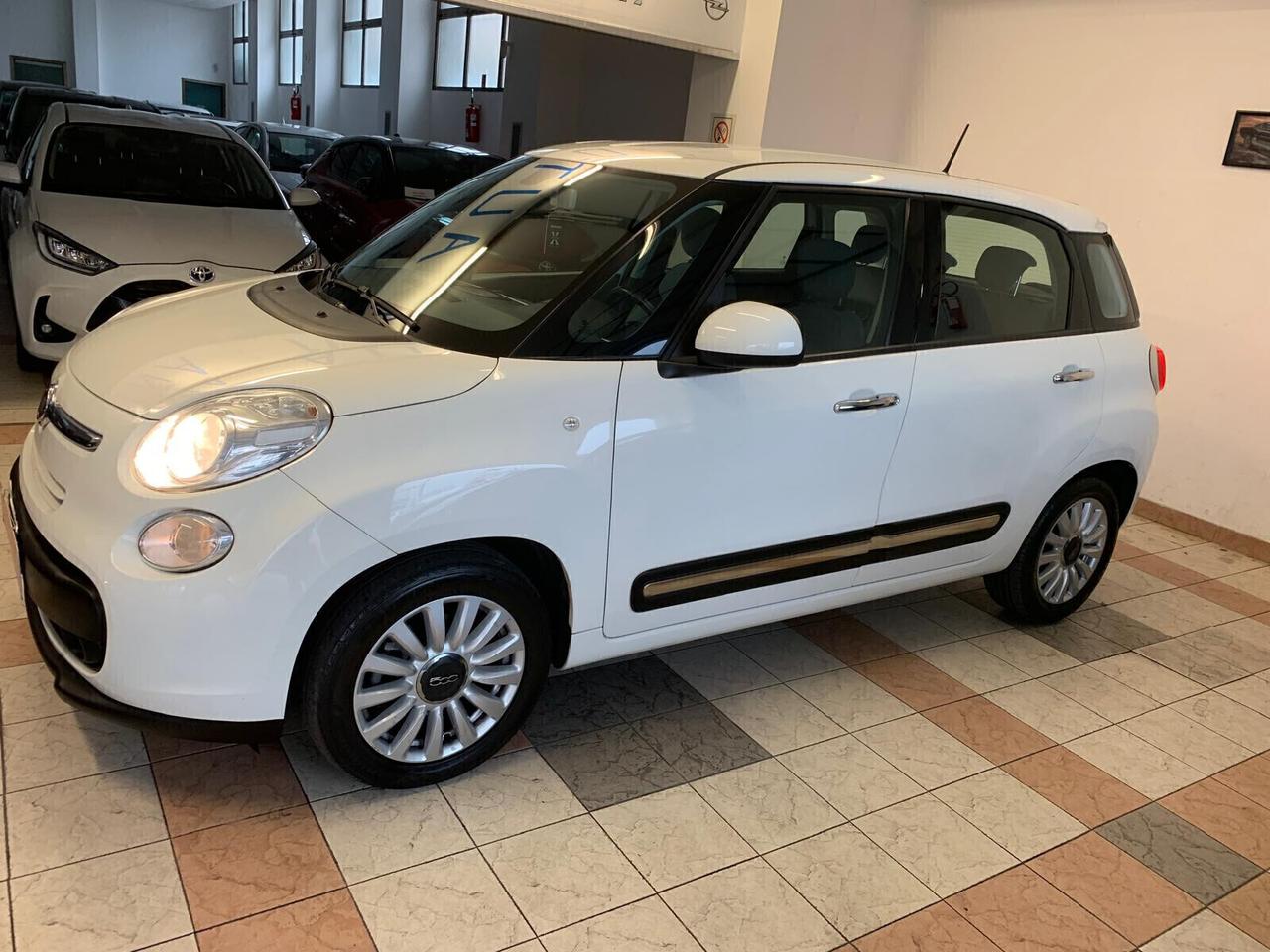 Fiat 500L 1.4 95 CV Lounge Adatta ai neopatentati