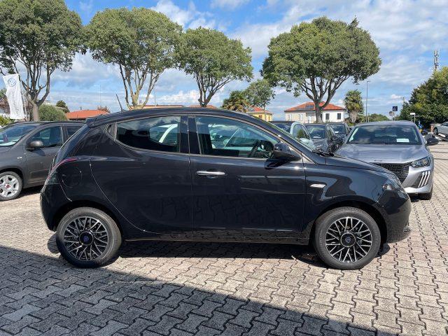 LANCIA Ypsilon 1.0 FireFly 5 porte Hybrid Platino #Pack.Tech