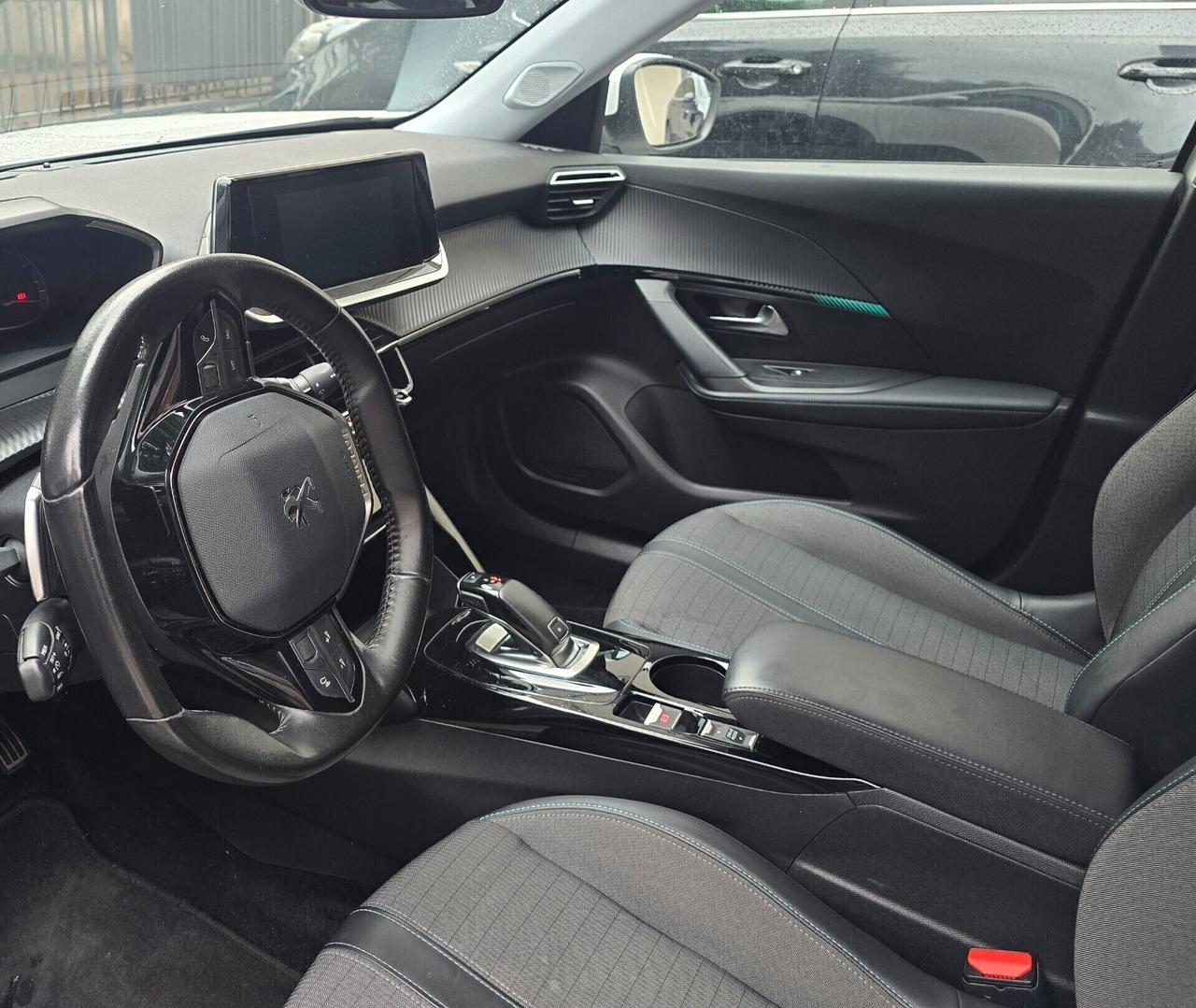 Peugeot 2008 BlueHDi 130 S&S EAT8 Allure Pack