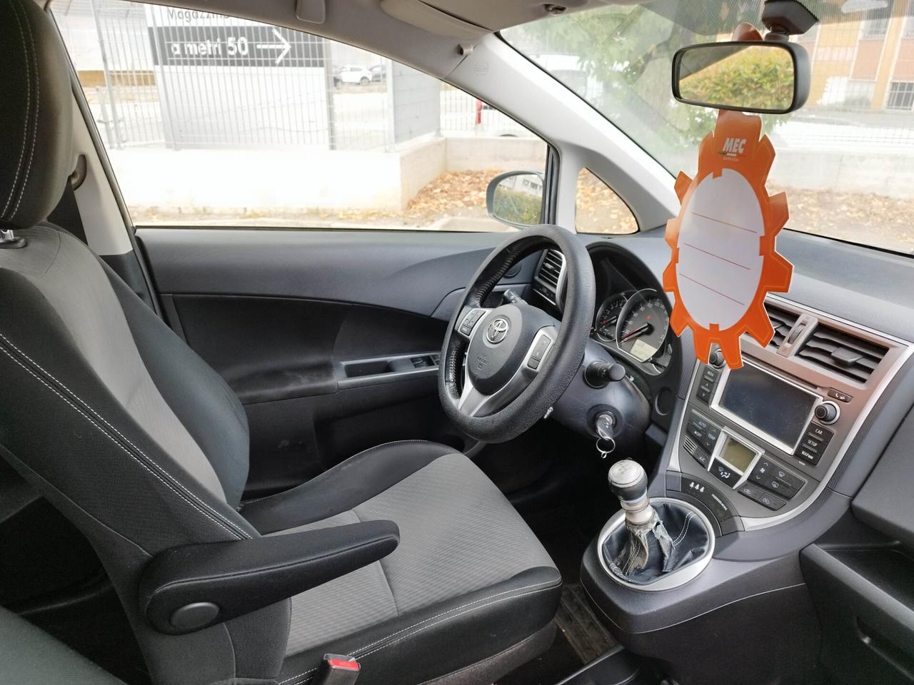 Toyota Verso-S 1.3 MT benzina