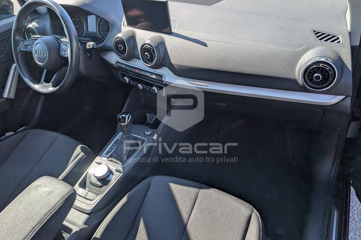 AUDI Q2 30 TDI S tronic Business