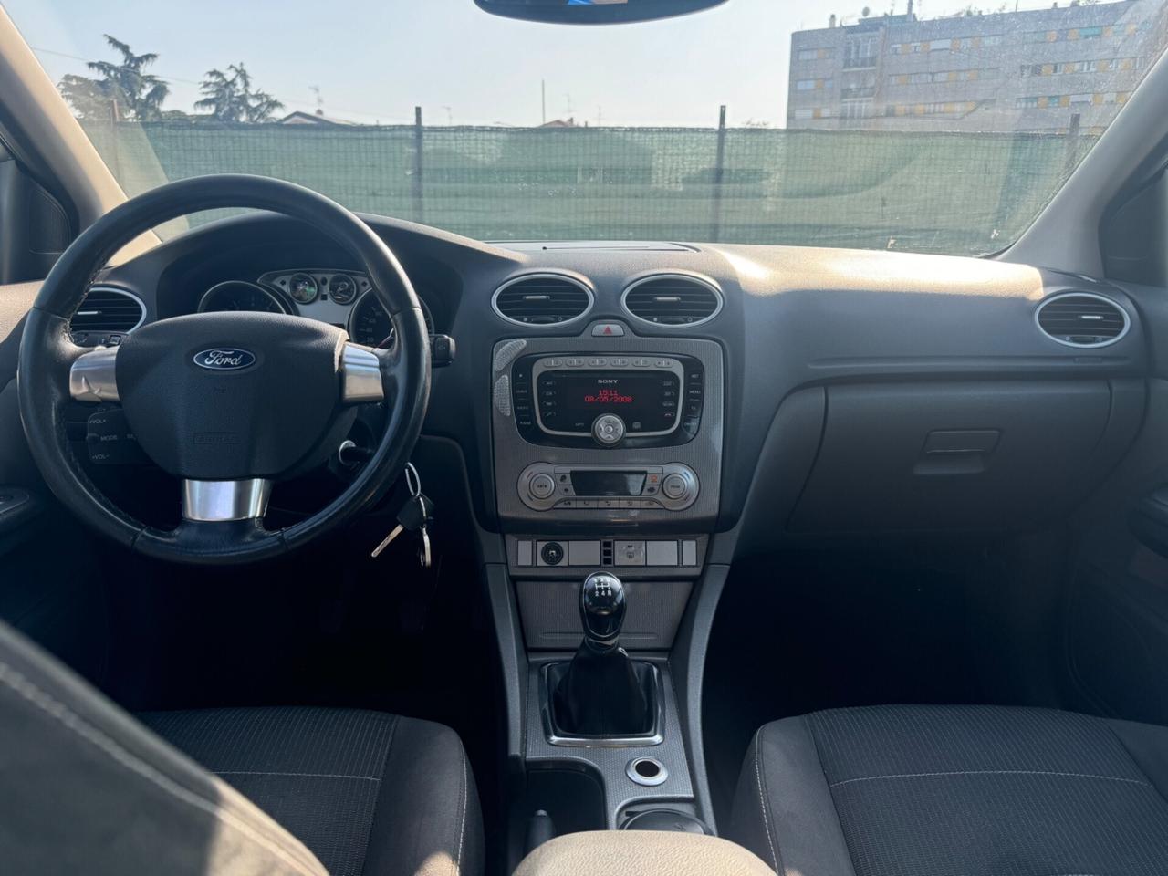 Ford Focus Focus+ 2.0 (145CV) 5p. Bz.- GPL berlina con gancio traino