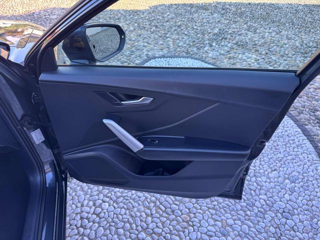 AUDI Q2 35 TDI quattro S tronic Admired