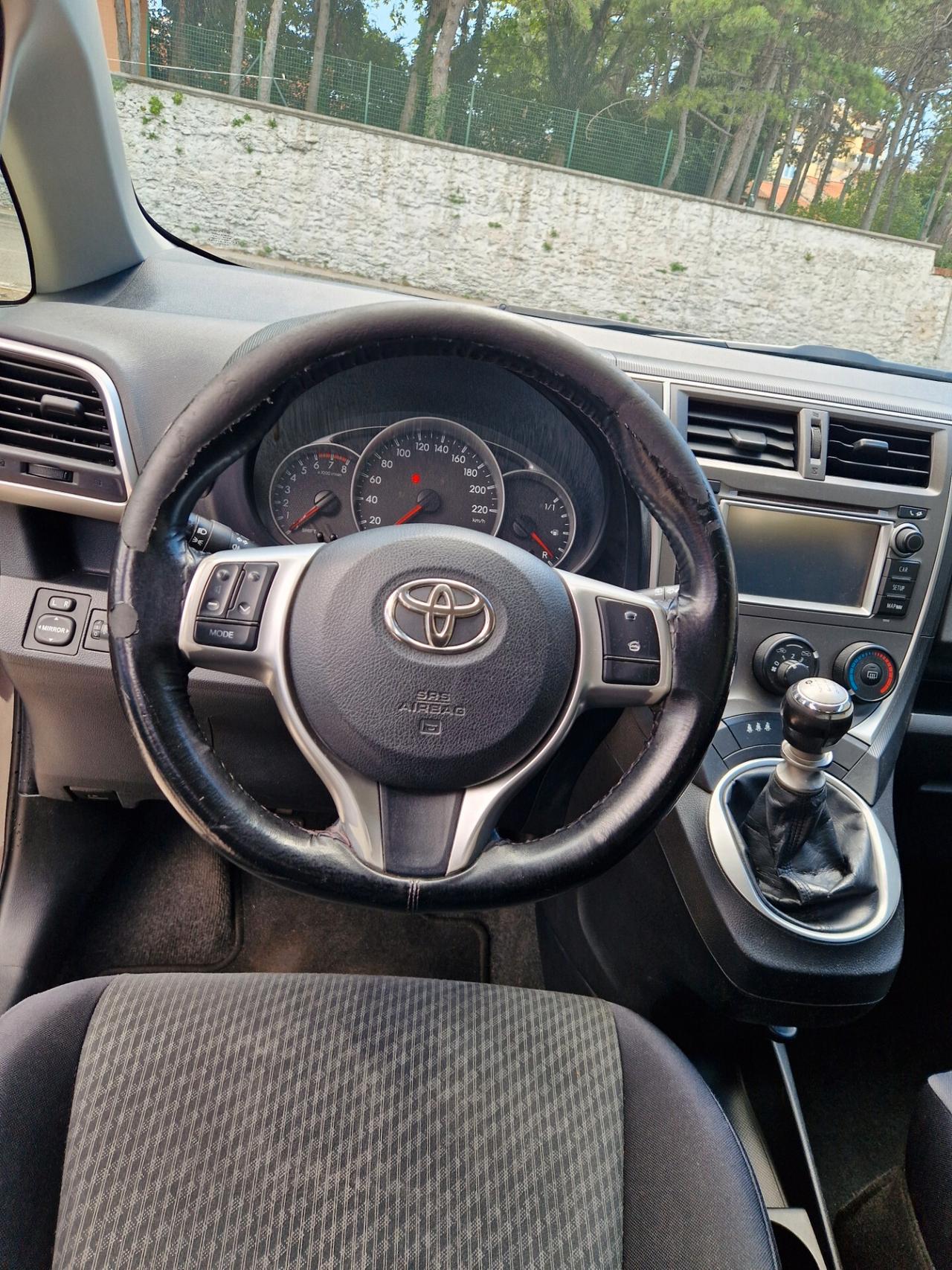 Toyota Verso-S 1.3 Benz 100CV - Garanzia 12 Mesi