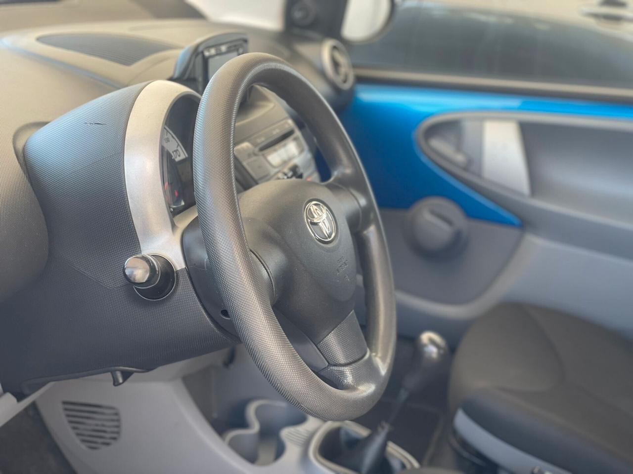 Toyota Aygo 1.0 12V VVT-i 3 porte Deep Ocean Connect