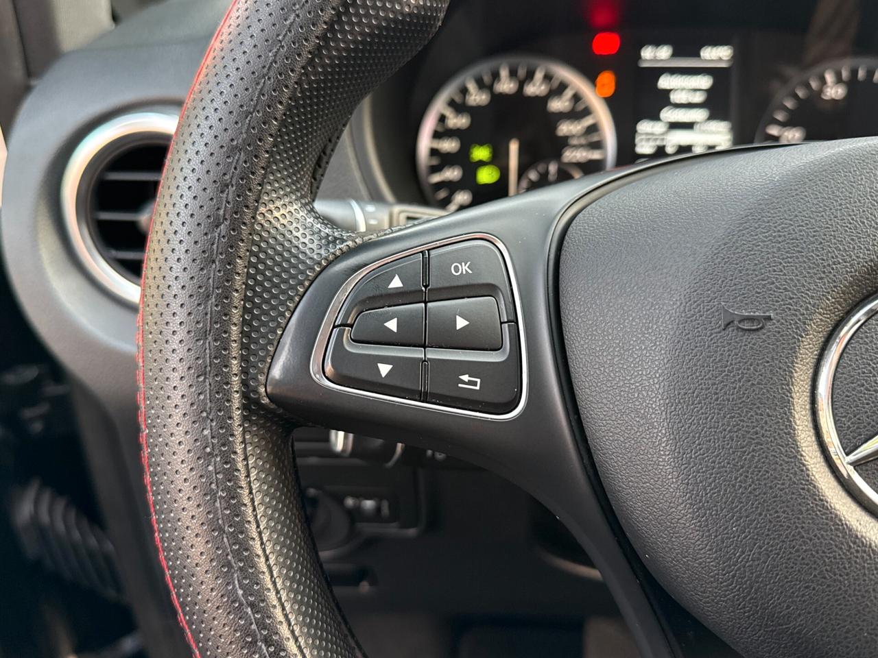 Mercedes Vito 2.2 114 CDI PC-SL Tourer 8 POSTI