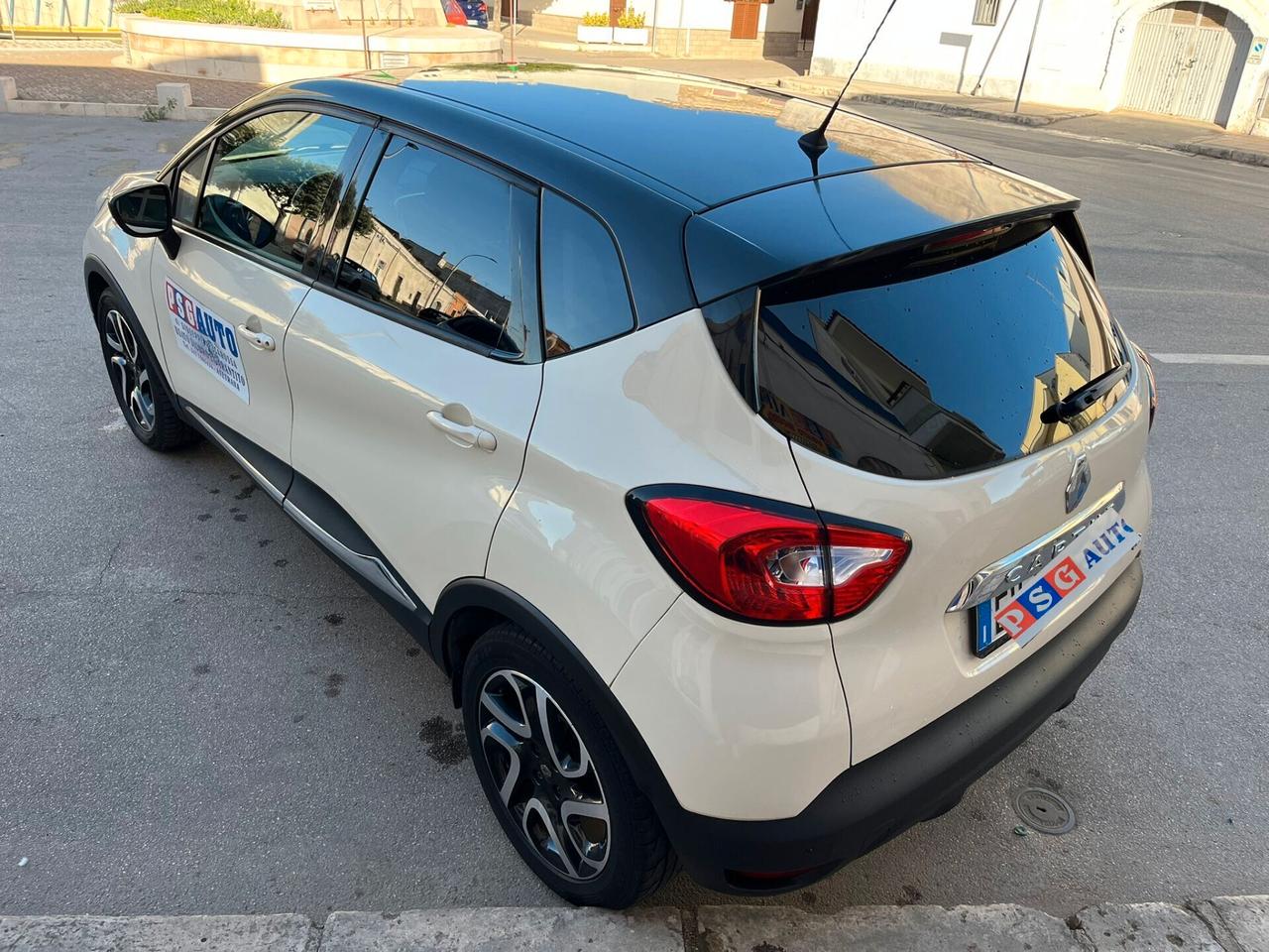 RENAULT CAPTUR 1.5 DCI 90 CV Energy R-Link BICOLOR STRAFULL DISTRIBUZ ESEGUITA