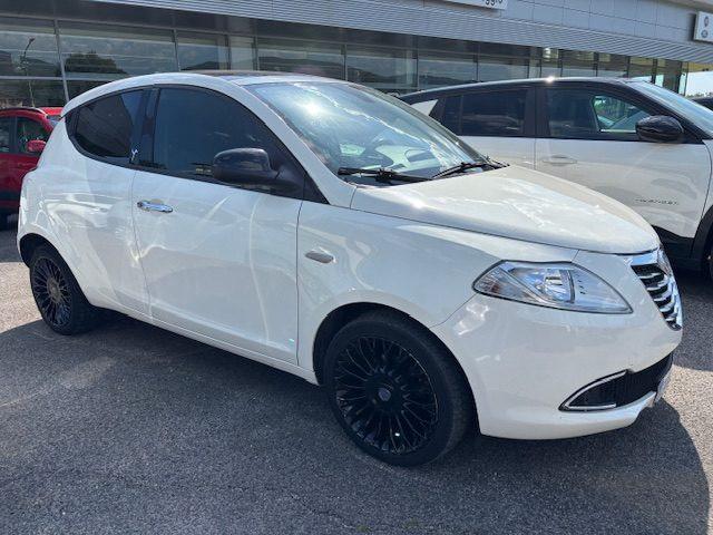LANCIA Ypsilon 1.3 MJT 16V 95 Platinum TETTO APRIBILE perfetta