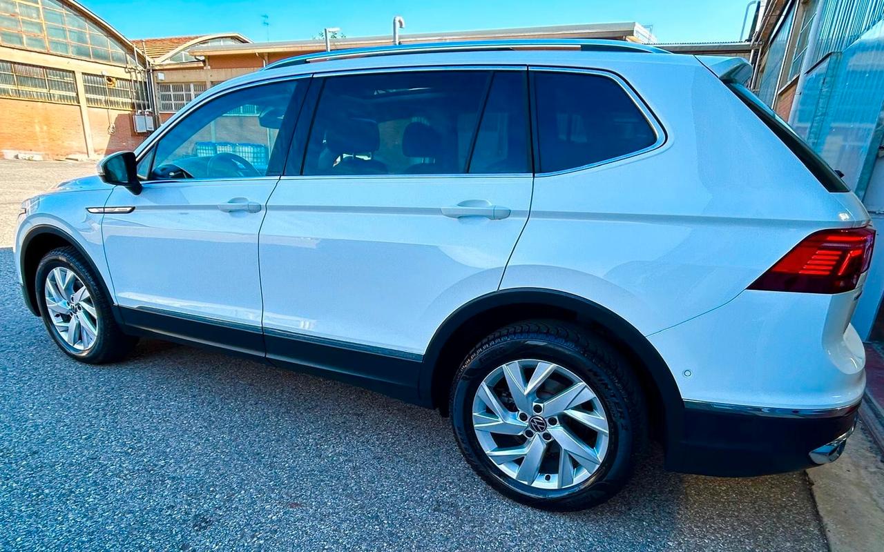 Volkswagen Tiguan Allspace Tiguan Allspace 2.0 TDI SCR DSG Elegance TETTO APRIBILE