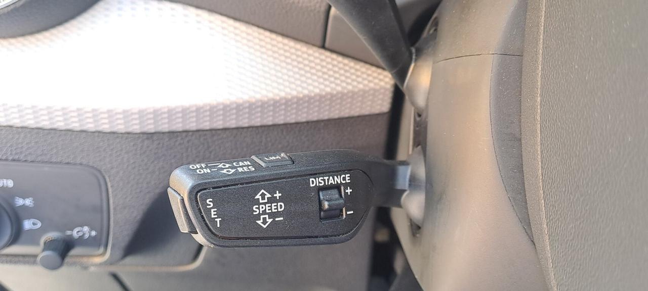 Audi Q2 1.5 35 TFSI Business S TRONIC - KM. 85000 CERTIFICATI ! PRONTA CONSEGNA!