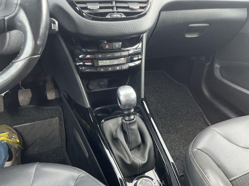 Peugeot 2008 BlueHDi 120 S&S Allure