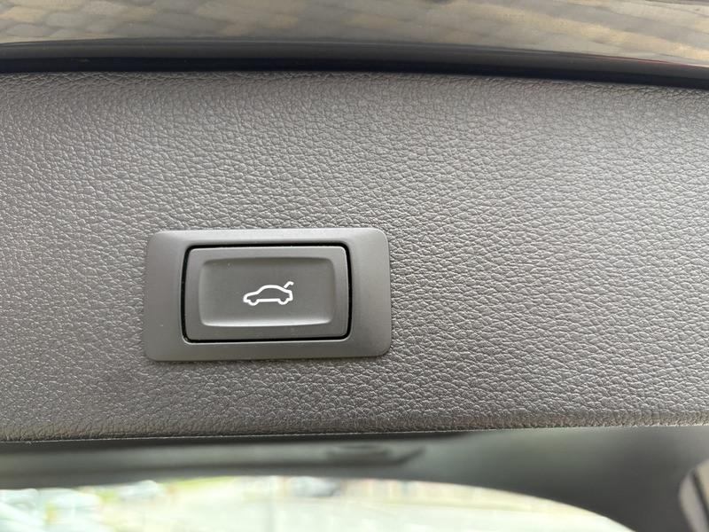 Audi Q2 30 2.0 tdi Business s-tronic LED-NAVI-CAM-PELLE