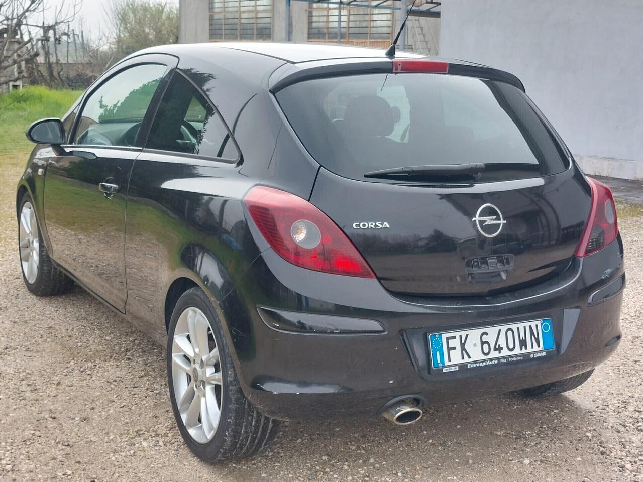 Opel Corsa 1.2 3 porte Sport