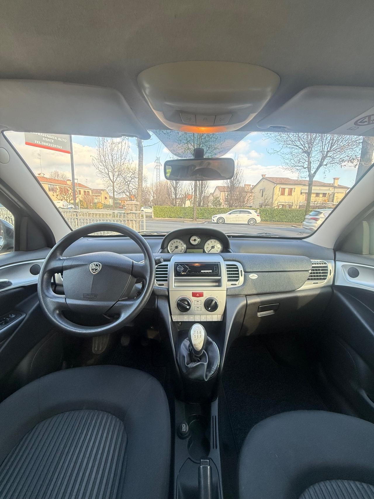 Lancia Ypsilon 1.3 MJT 75 CV Elle