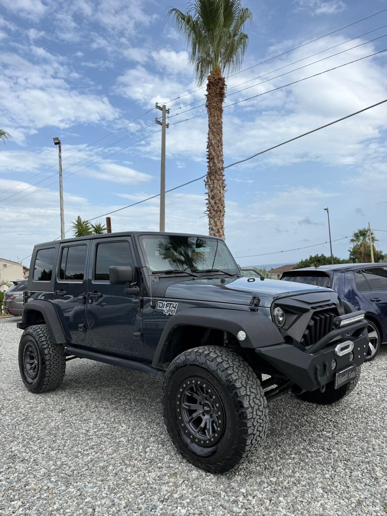 Jeep Wrangler Unlimited 2.8 CRD DPF Sahara Auto