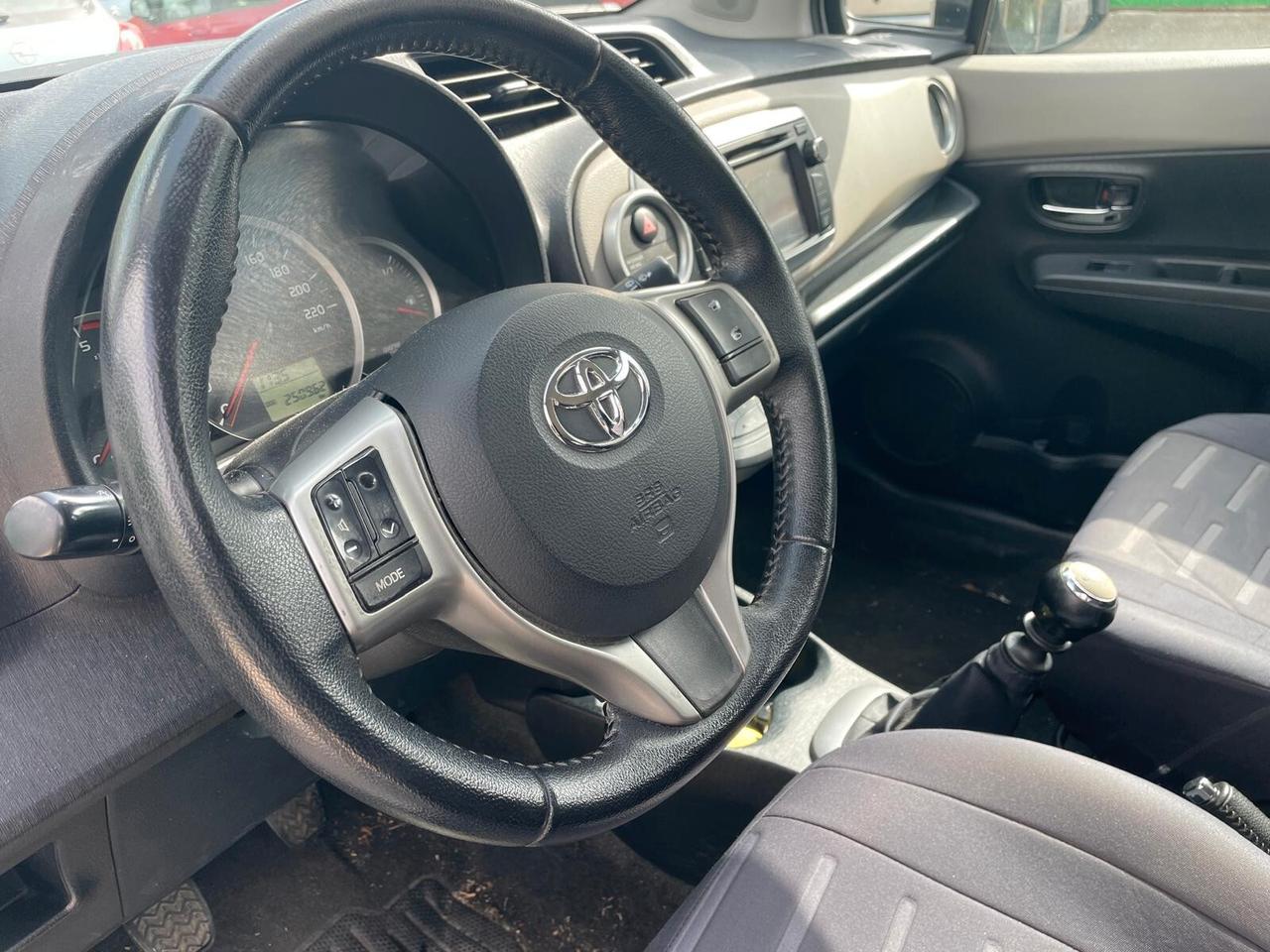 Toyota Yaris 1.4 D-4D 5 porte Lounge