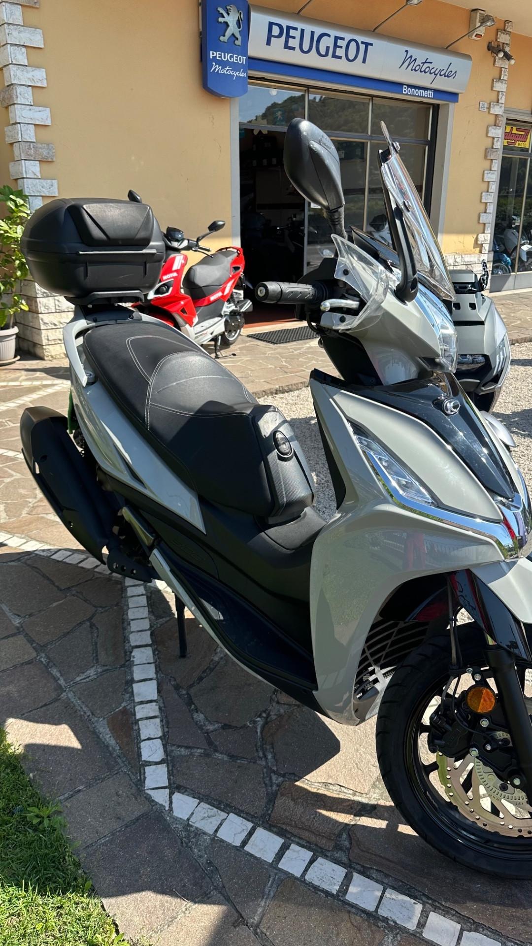 Kymco Agility 300i Con Bauletto