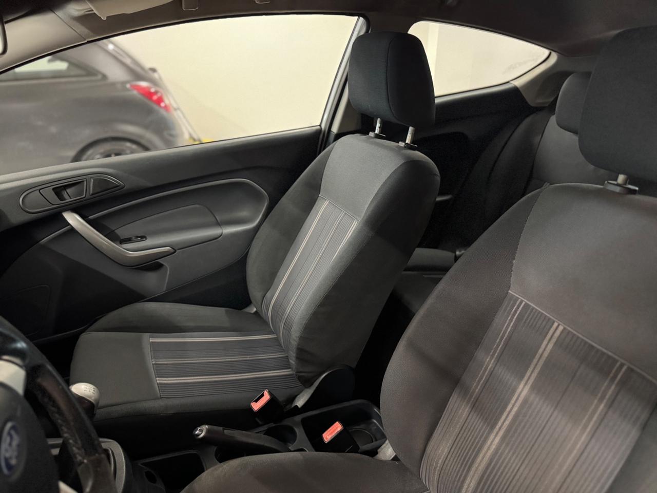 Ford Fiesta 1.2 neopatentati REGENERED CAR