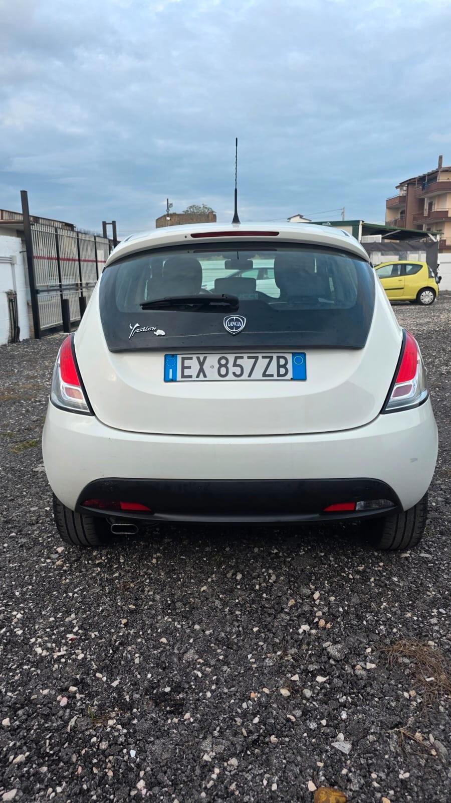 Lancia Ypsilon 1.2 69 CV 5 porte Elefantino