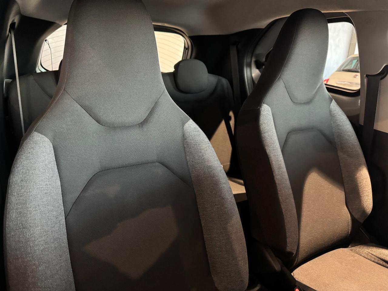 Toyota Aygo X 1.0 Active 72cv App conn Cam 17" (Neopat)