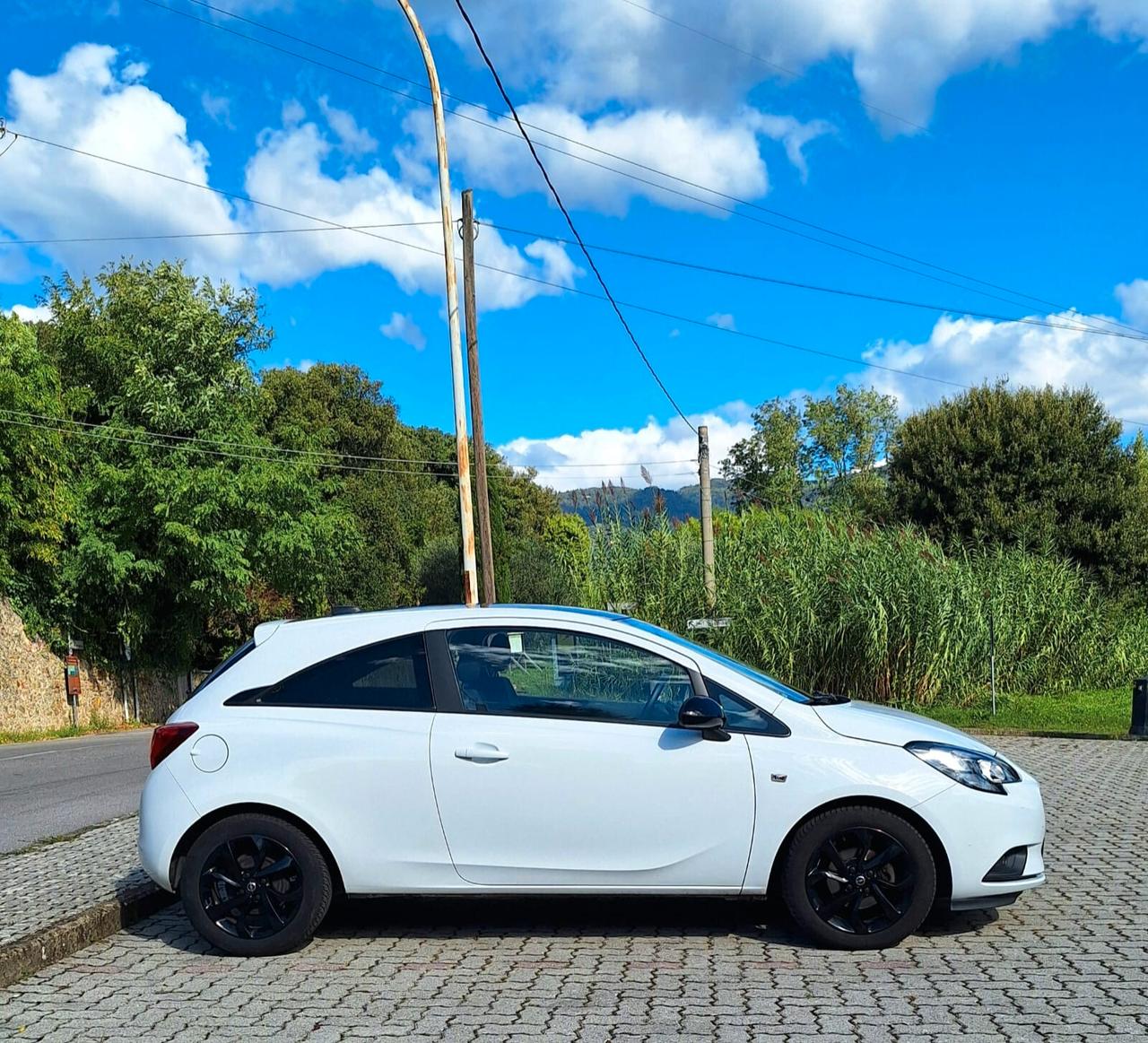 Opel Corsa 1.4 - GPL Tech b-Color - Full Optional
