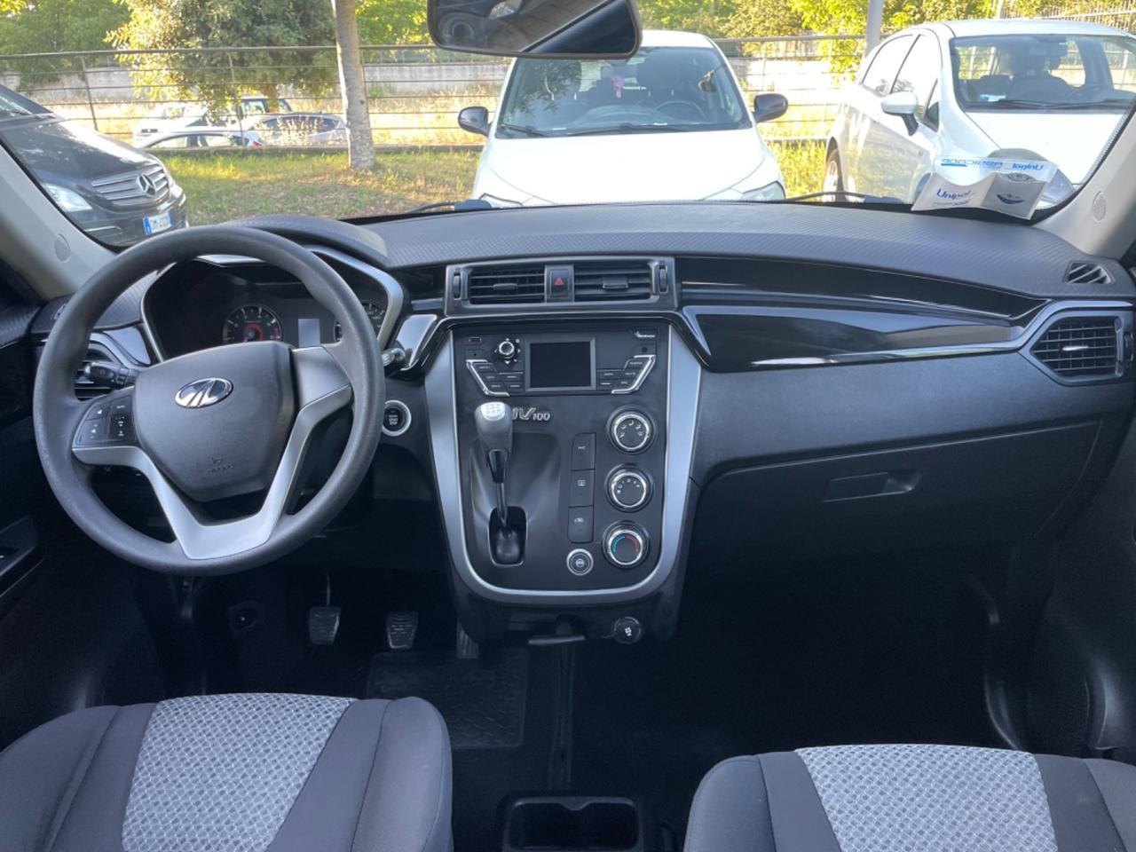 Mahindra KUV100 1.2 VVT M-Bifuel(GPL) K6+ GPL