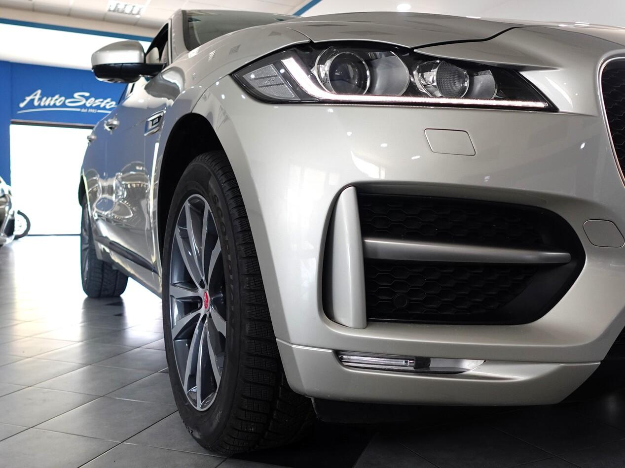 Jaguar F-Pace 2.0d 180 CV AWD R-SPORT