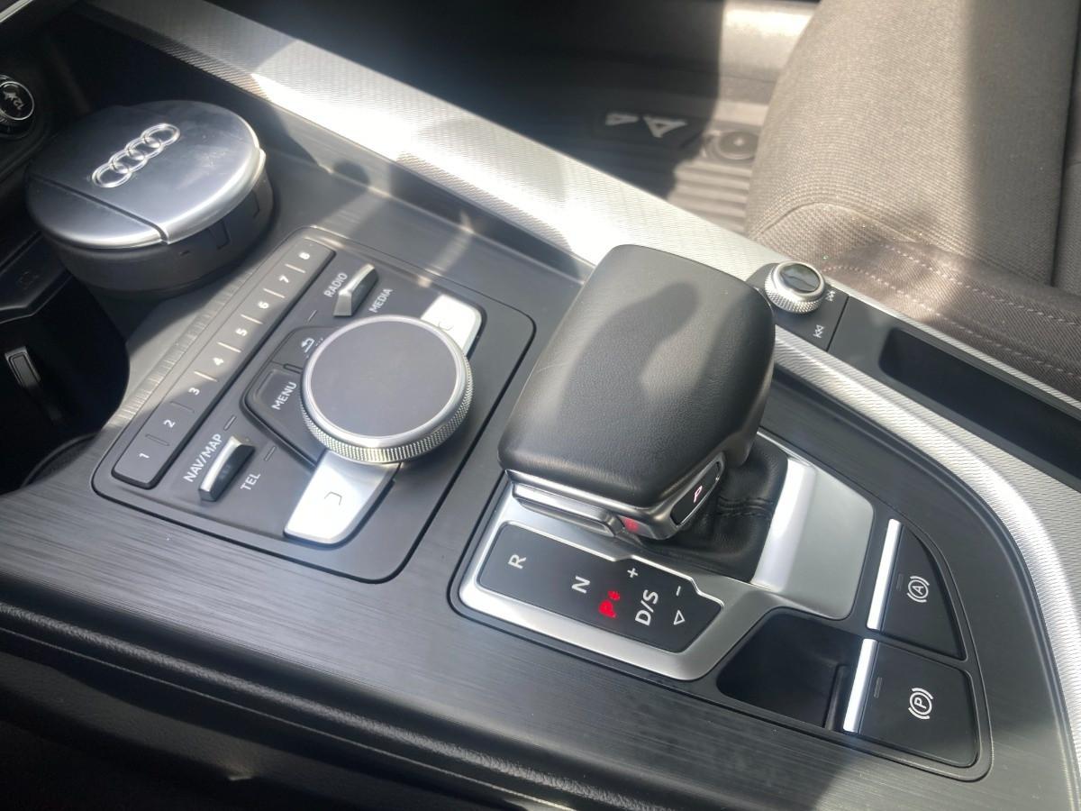 AUDI A4 Avant 35 2.0 tdi 150cv s-tronic