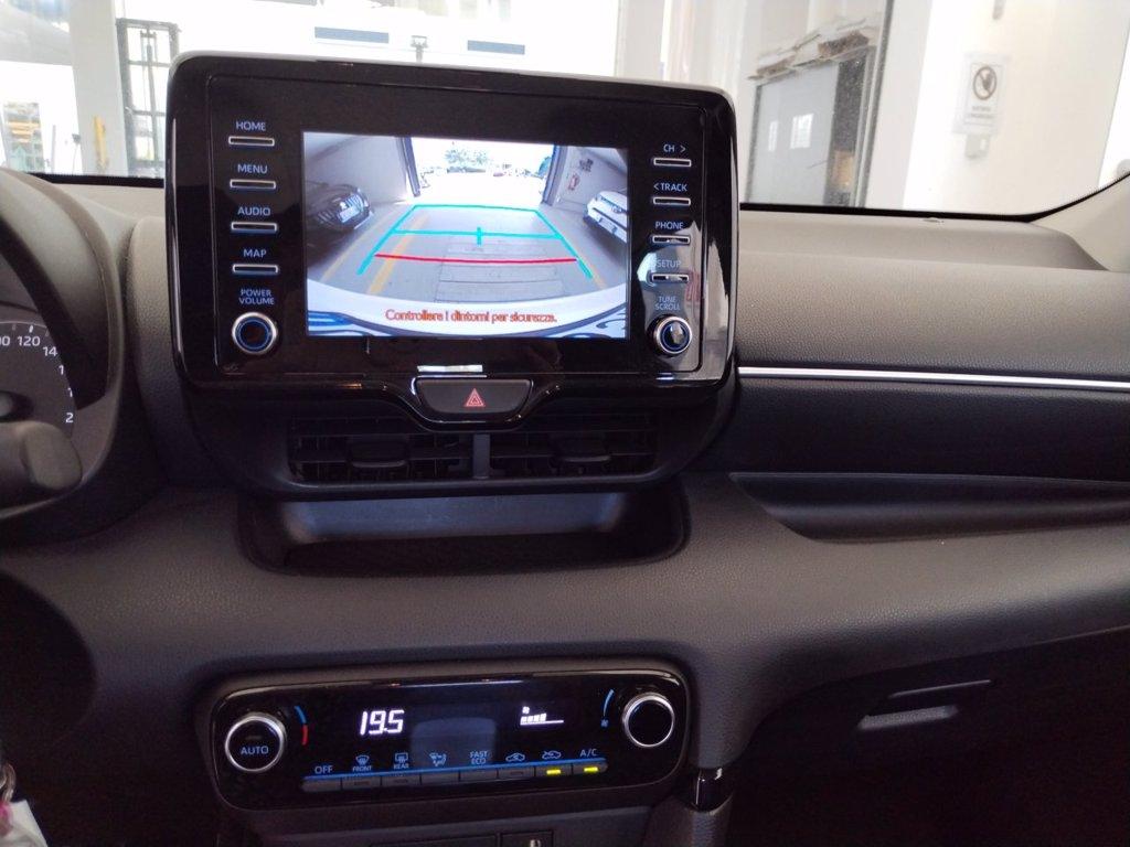 TOYOTA Yaris 1.5h active del 2023