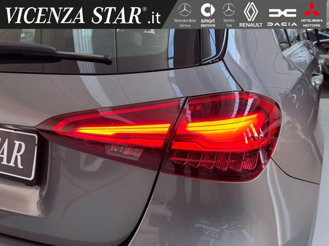 MERCEDES-BENZ A 180 d SPORT AUTOMATIC