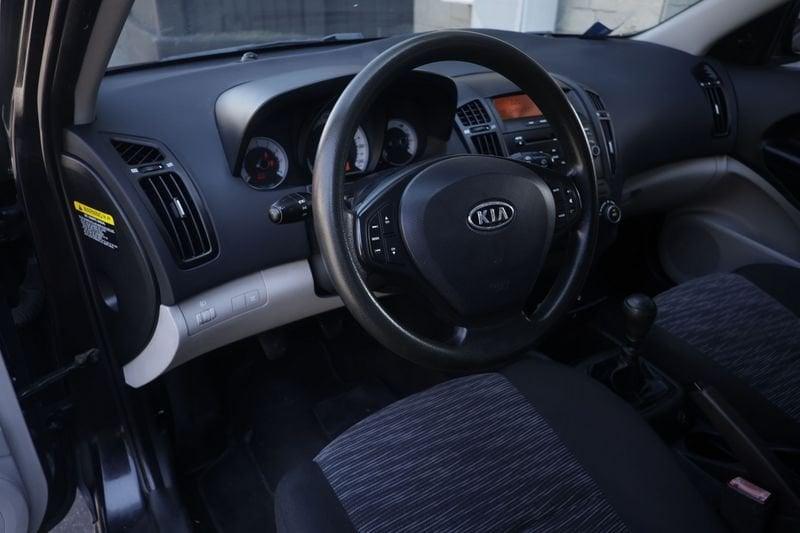 Kia cee'd KIA Ceed 5p 1.4 EX bi-fuel 80KW ANNO 2009