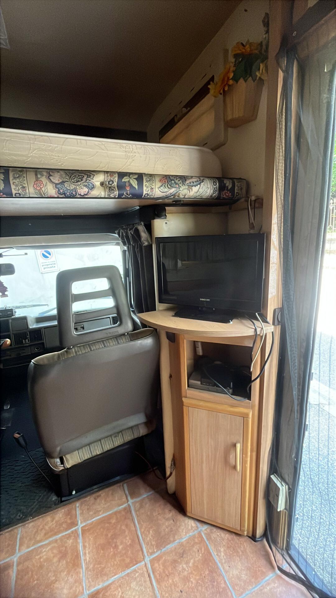 CAMPER MANSARDATO FIAT DUCATO - ADRIA - OMOLOGATO 6 POSTI - 2.5D - 1989