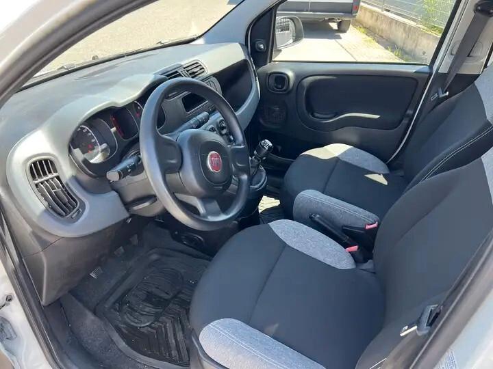 Fiat Panda 1.0 FireFly S&S Hybrid Garmin