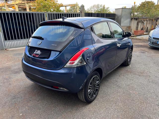 LANCIA Ypsilon 1.0 FireFly 5 porte S&S Hybrid Silver