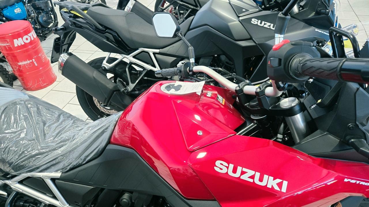 Suzuki V Strom DL 800 DL 800 SE RUOTE IN LEGA 2025