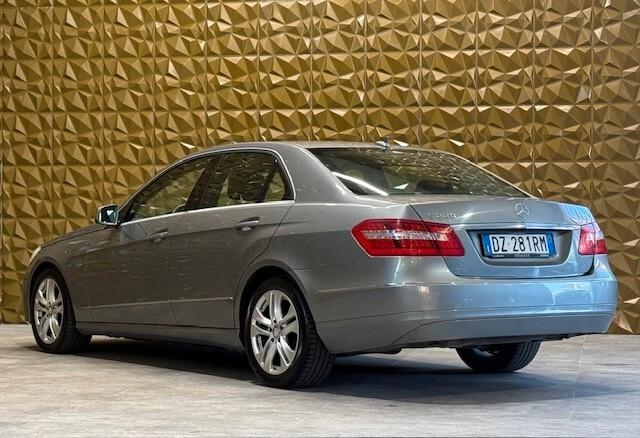 Mercedes-benz E 220 CDI BlueEFFICIENCY Avantgarde
